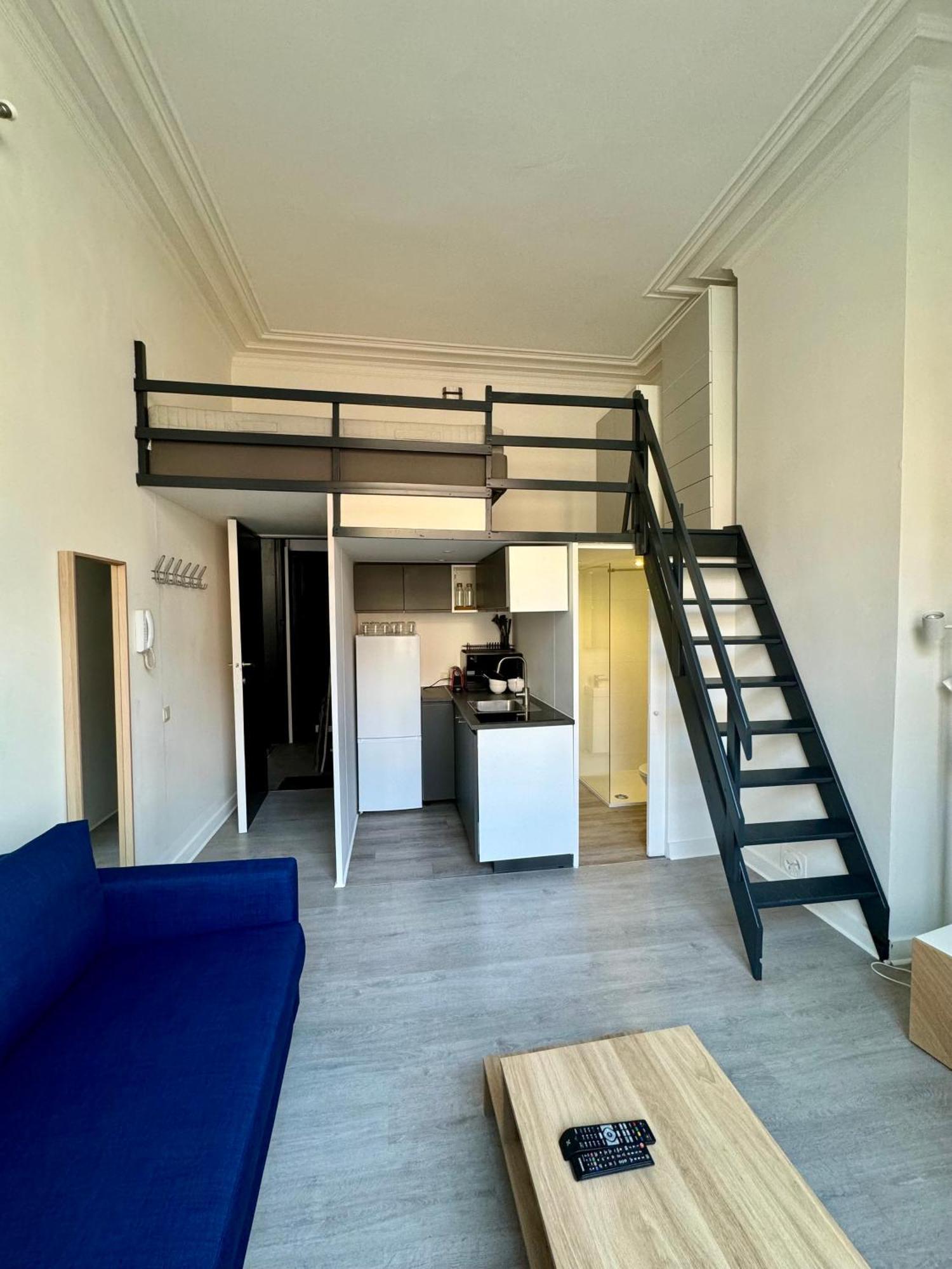 Studio Avec Chambre En Mezzanine Bruxelles Exterior foto